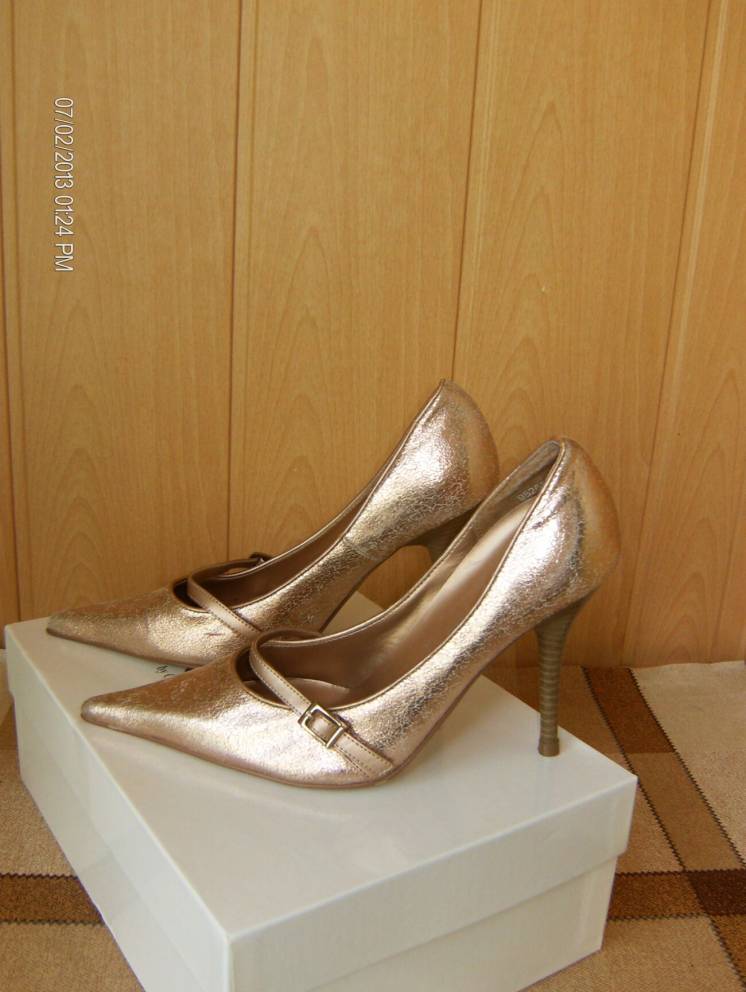 Модельные женские туфли размер 35-36