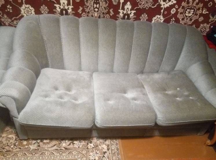Продам диван раскладной, б\у, 2900 грн.