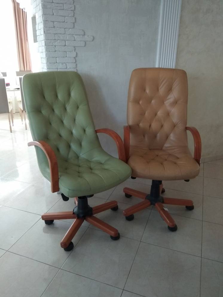 Шкіряне крісло в офіс, кресло, стул кожа натуральная в кабинет
