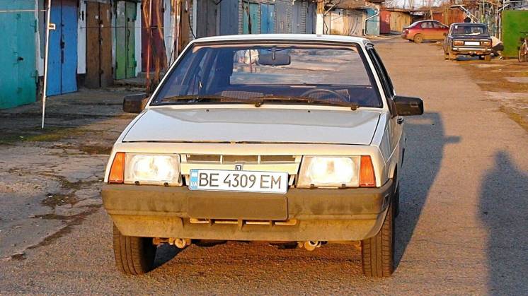 Продаю экспортный автомобиль ВАЗ-2109 1989г. с пробегом в 76 693 км