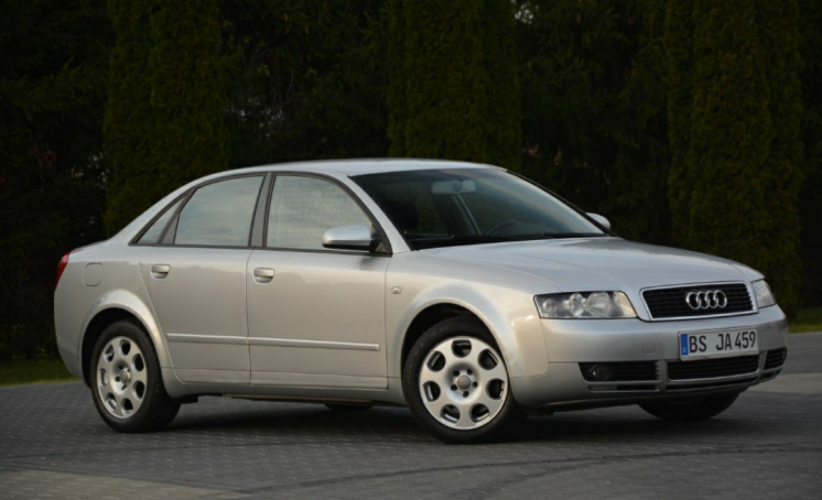 Продам Audi A4 2004 1.9 
Авто из Европы