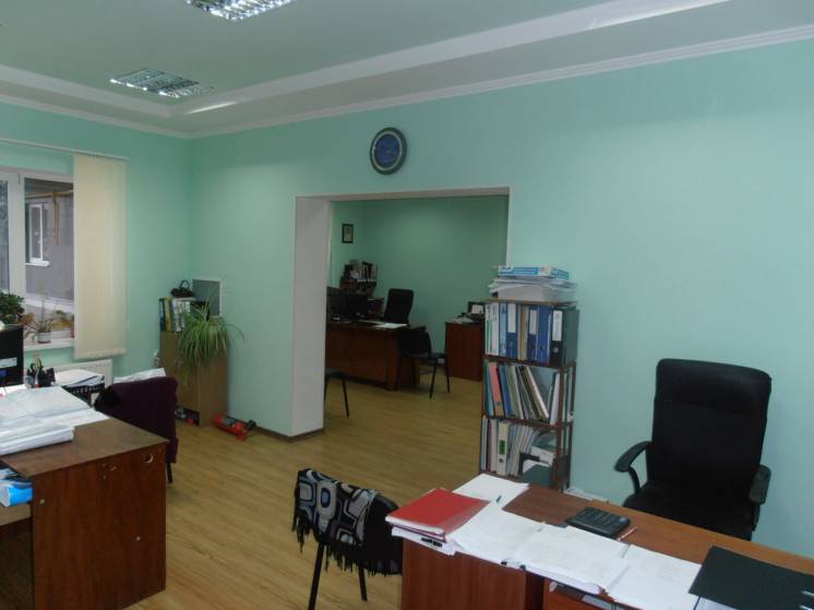 Офіс в аренду 147 м²