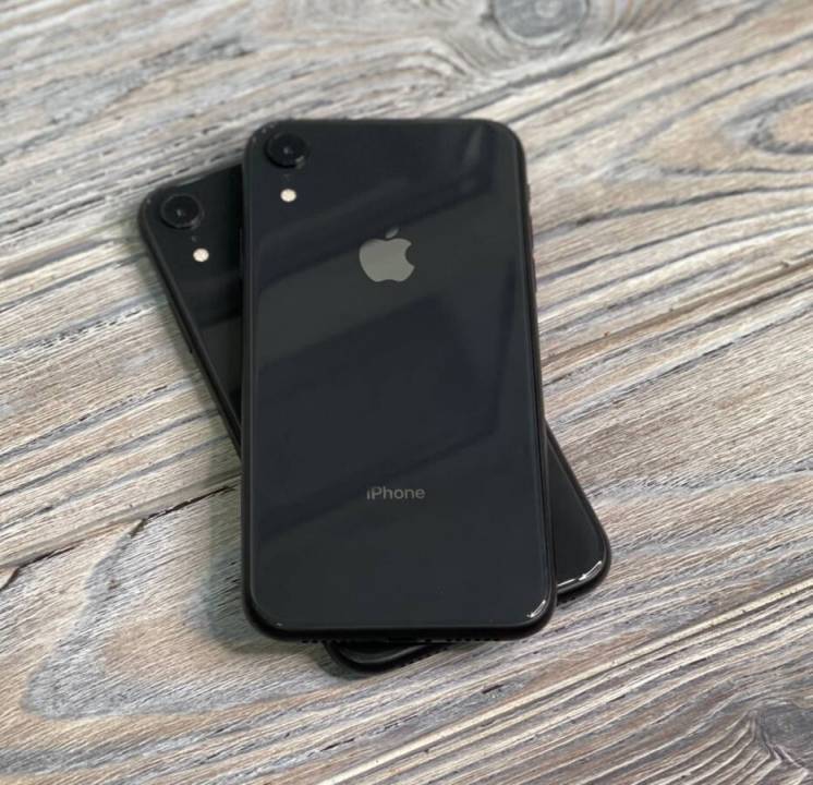 ​​ iPhone XR на 64, 256Gb в цвете Black