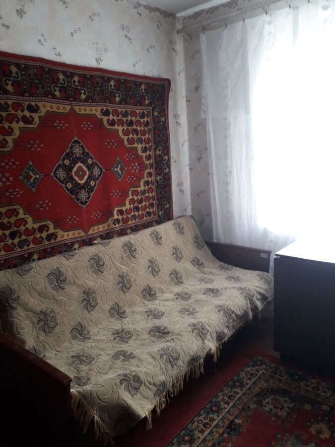 Окрема кімната для хлопця на Київській (комунальні враховані)