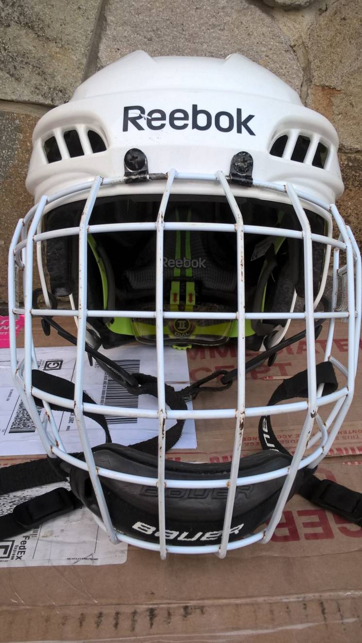 Продам хоккейный шлем Reebok 11K размер М